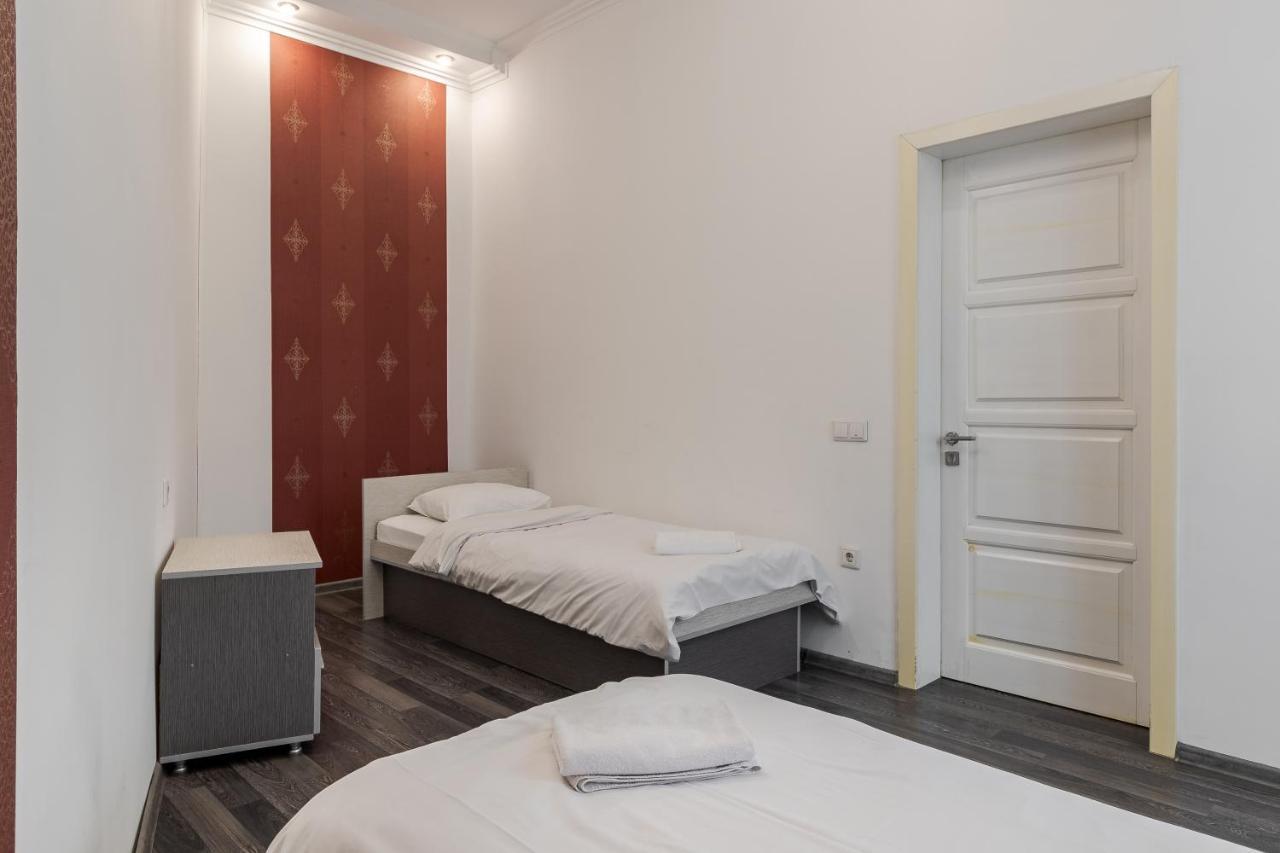 Halytska Apartment リヴィウ エクステリア 写真